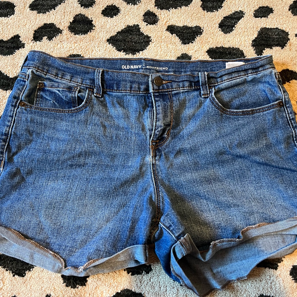 Old navy boyfriend short